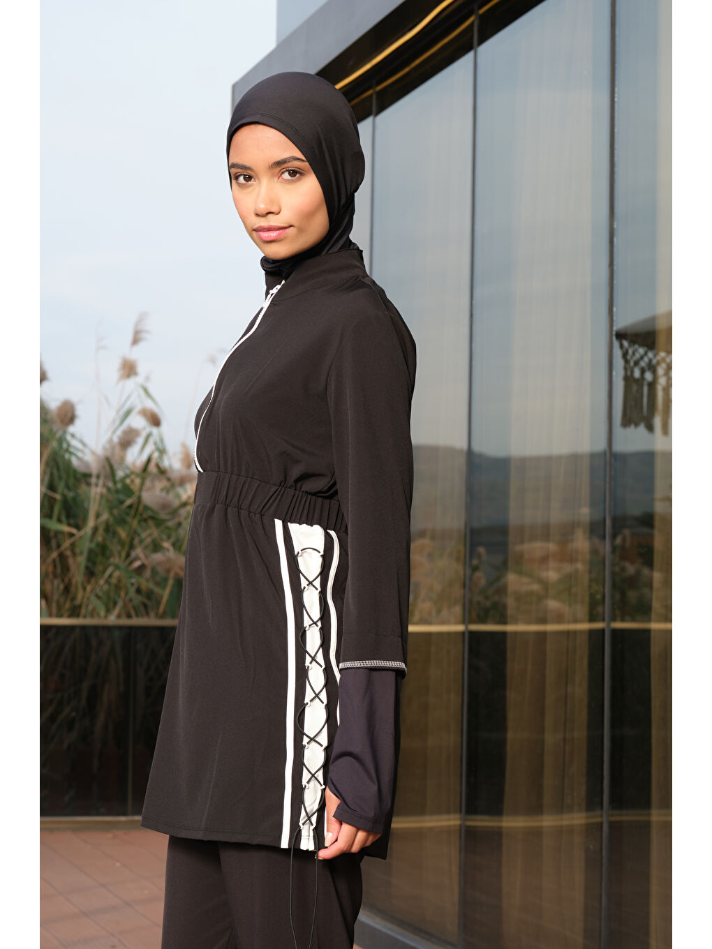 Siyah Kadın Fermuarlı Beli Lastikli Kapalı Dik Yaka Su Tutmayan Hızlı Kuruyan Tesettür Mayo-3