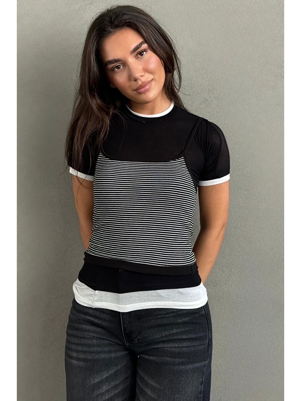Siyah Çizgili İkili Görünümlü Kadın Tişört Mg2699