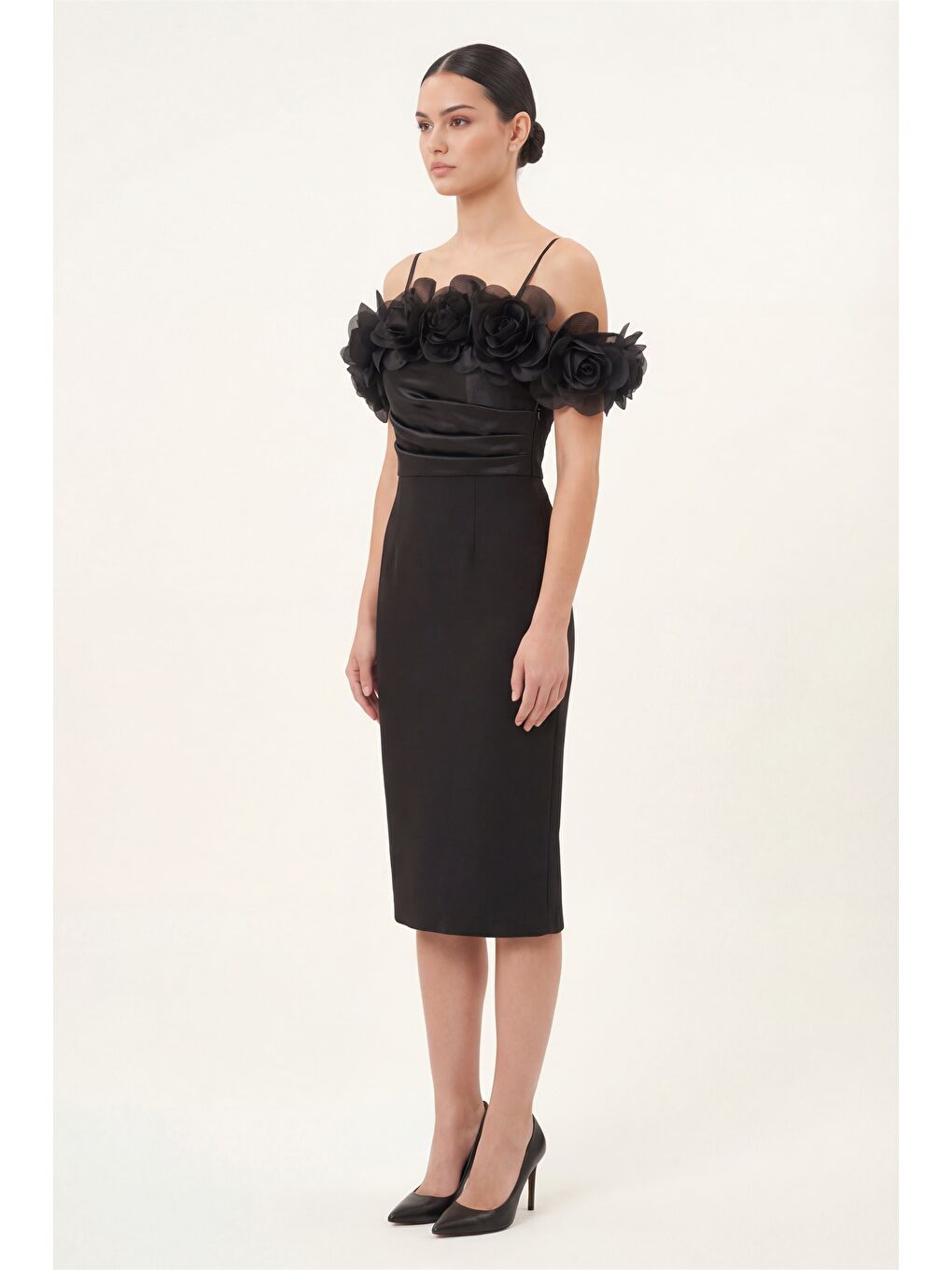 Kadın Siyah Yakası Gül Detaylı Söz Nişan Nikah Abiye Elbise-1