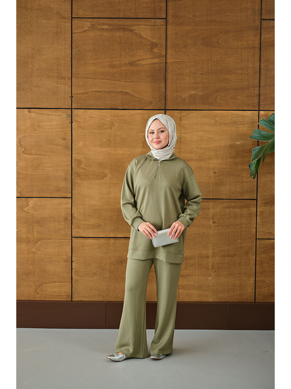 Kadın Yarım Fermuarlı Taşlı Takım Yeşil-2