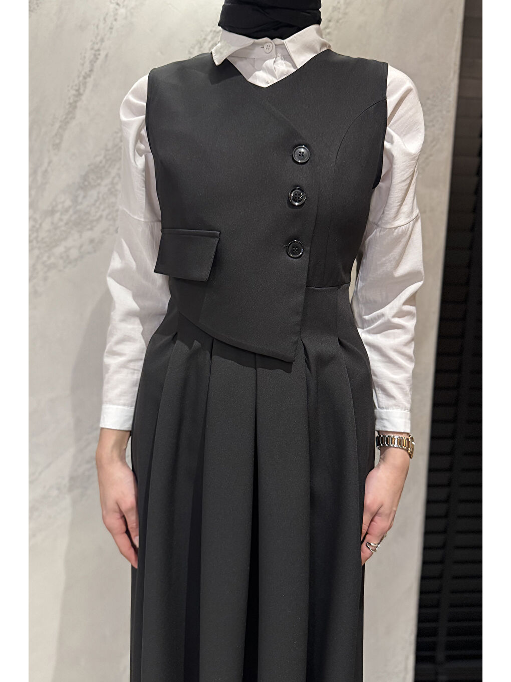 Siyah Kadın Düğme Detaylı Pileli Tesettür Jile Elbise-5