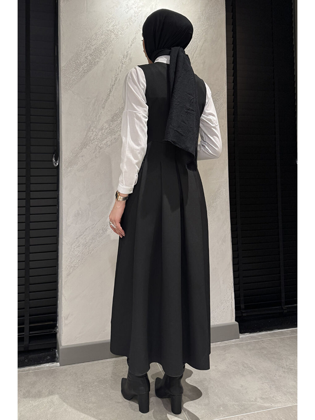 Siyah Kadın Düğme Detaylı Pileli Tesettür Jile Elbise-6