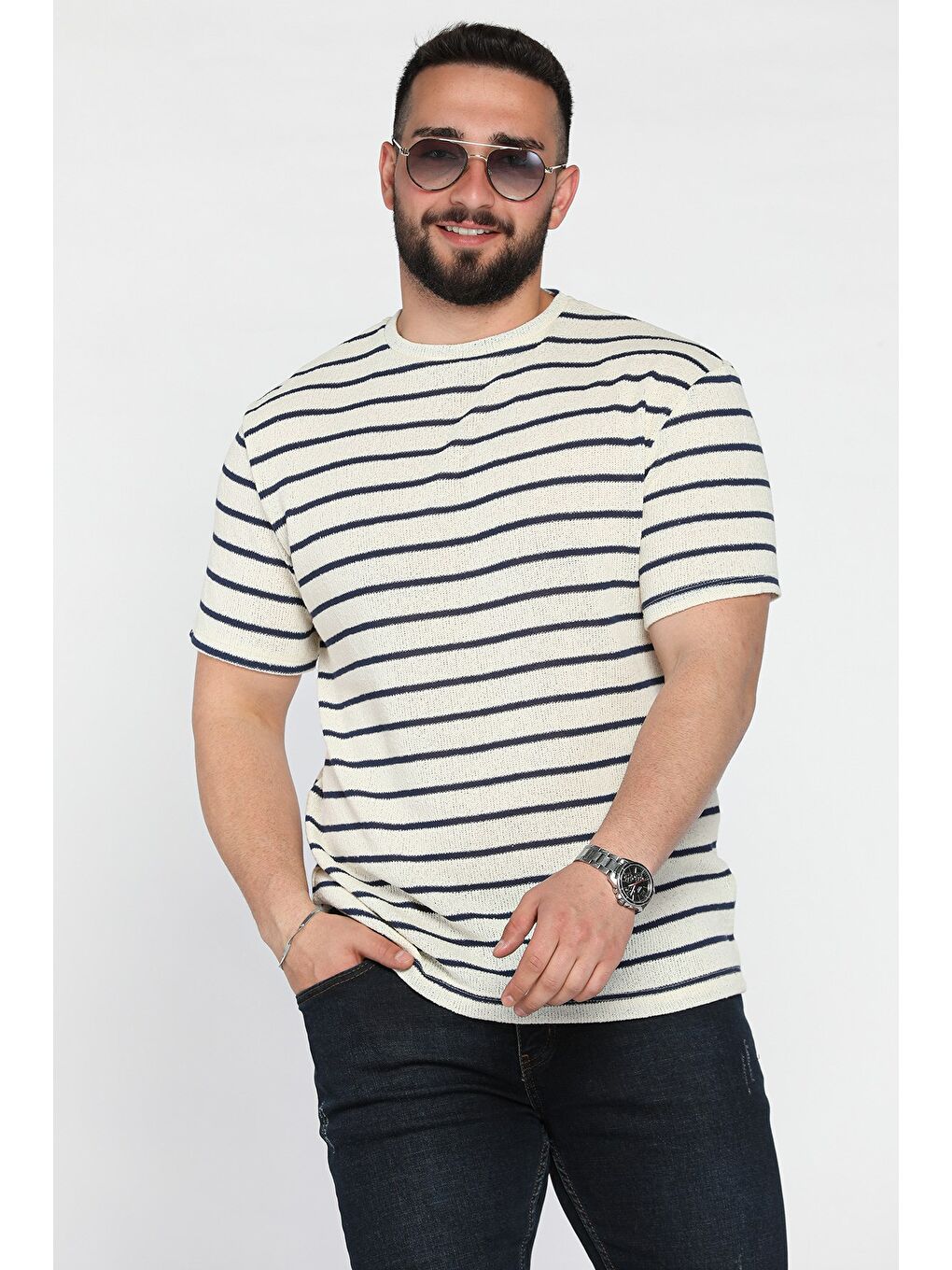 Ekru Bisiklet Yaka Çizgi Desenli Erkek Tişört-1
