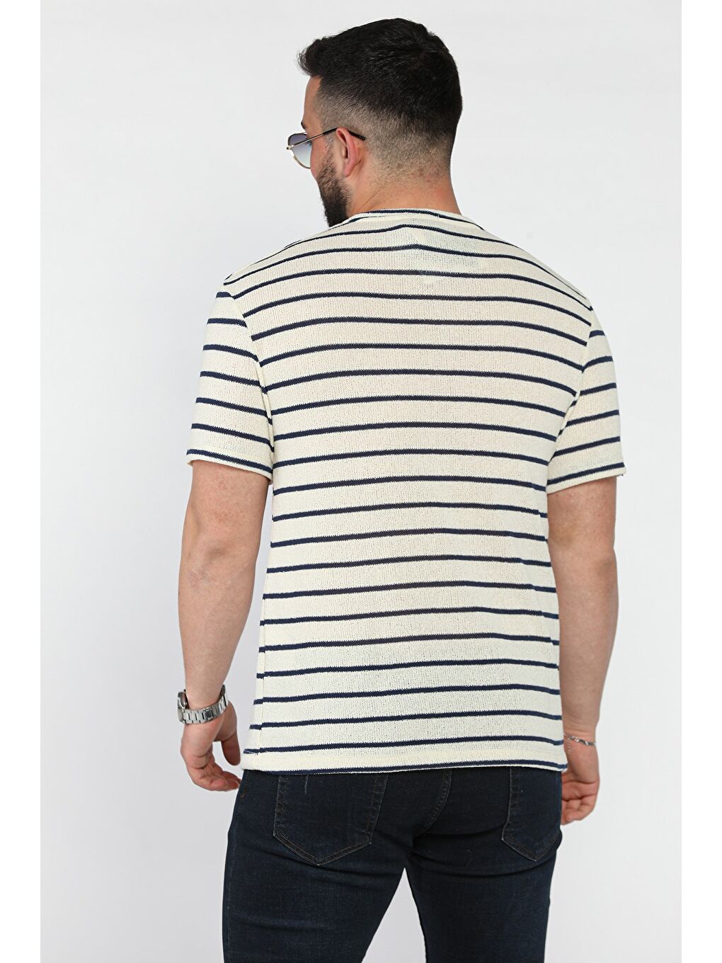 Ekru Bisiklet Yaka Çizgi Desenli Erkek Tişört-2