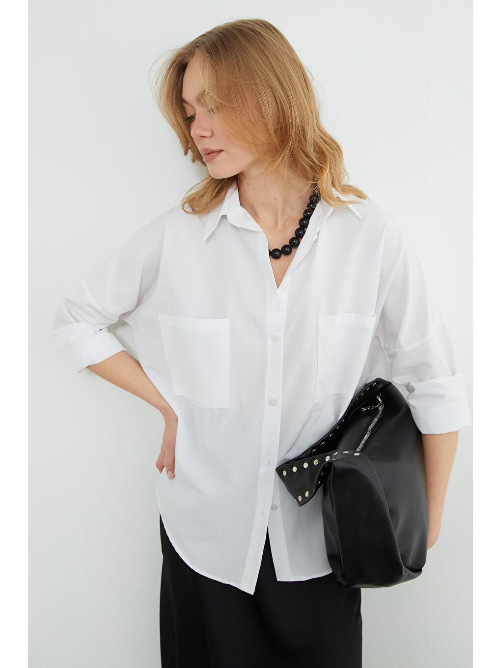 Beyaz Basic Çift Cepli Gömlek-1