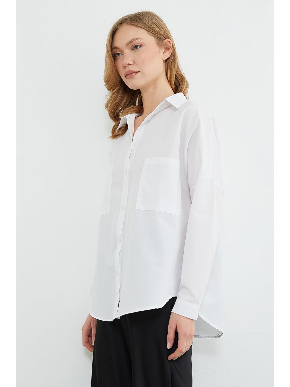 Beyaz Basic Çift Cepli Gömlek-4