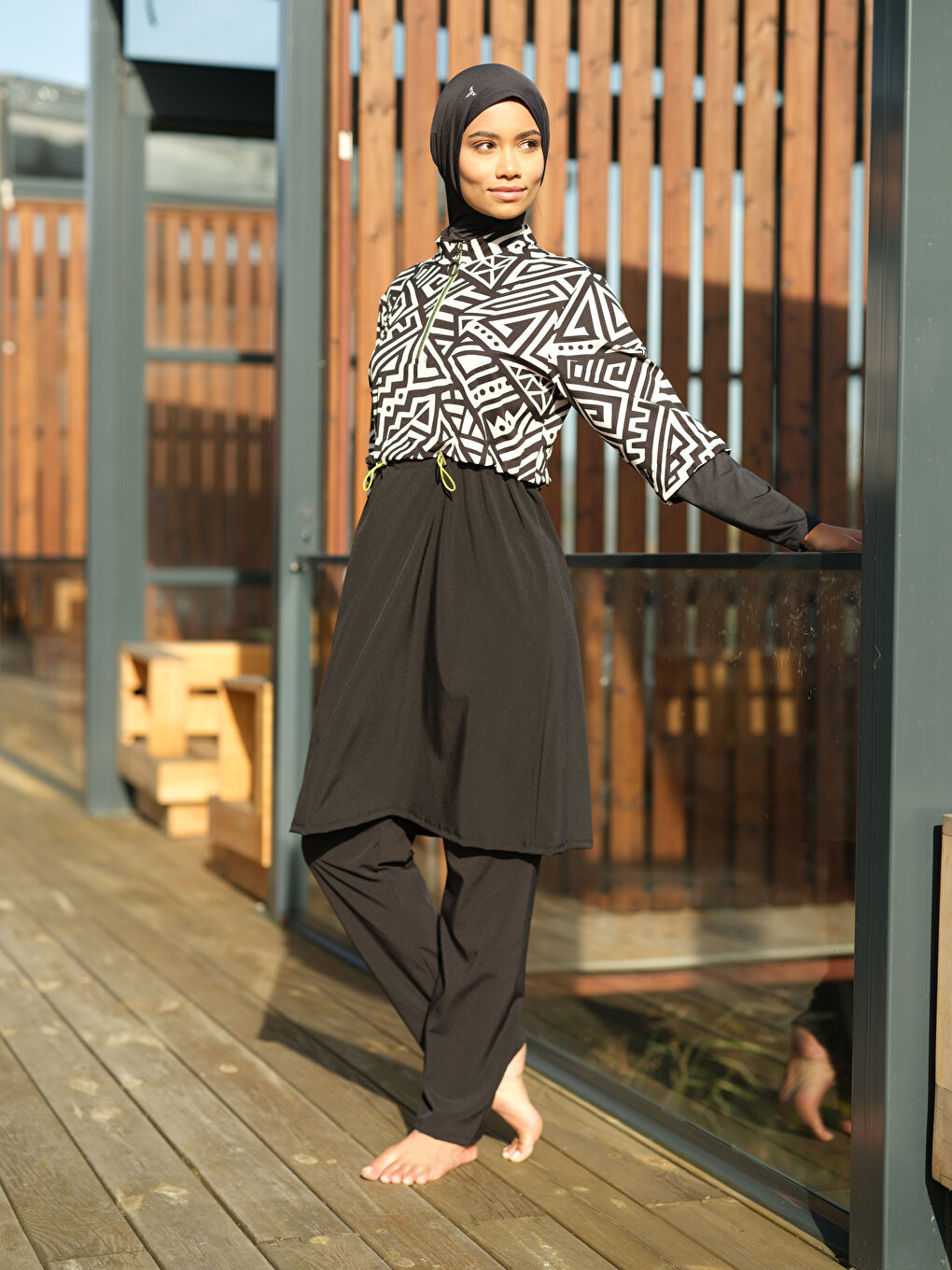 Siyah Kadın Fermuarlı Su Tutmayan Beli Lastikli Dik Yaka Tesettür Mayo-3