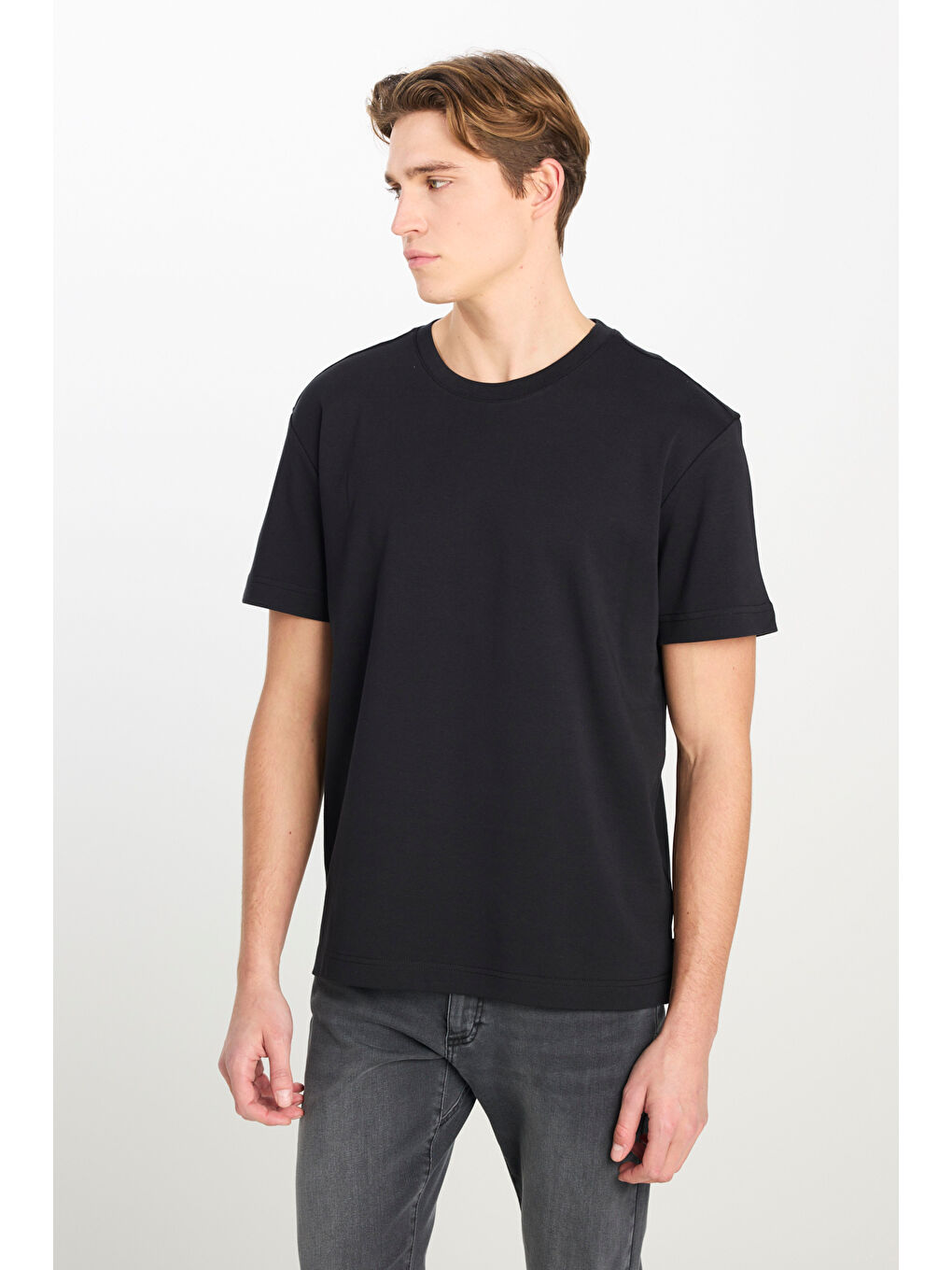 %100 Pamuk Relaxed Fit Geniş Kesim Bisiklet Yaka Siyah Basic T-shirt-1