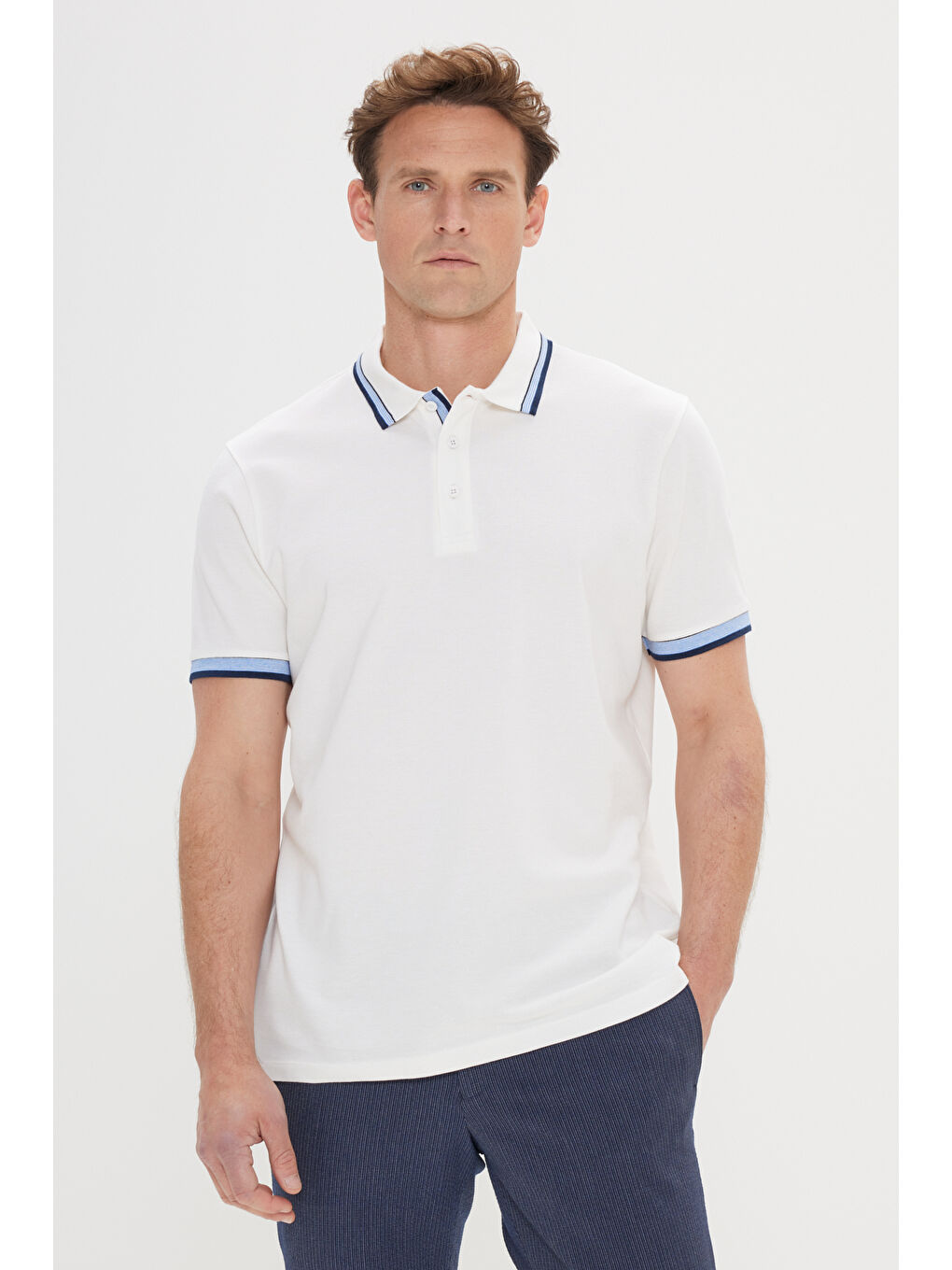 Erkek Beyaz Slim Fit Dar Kesim %100 Pamuk Polo Yaka Tişört