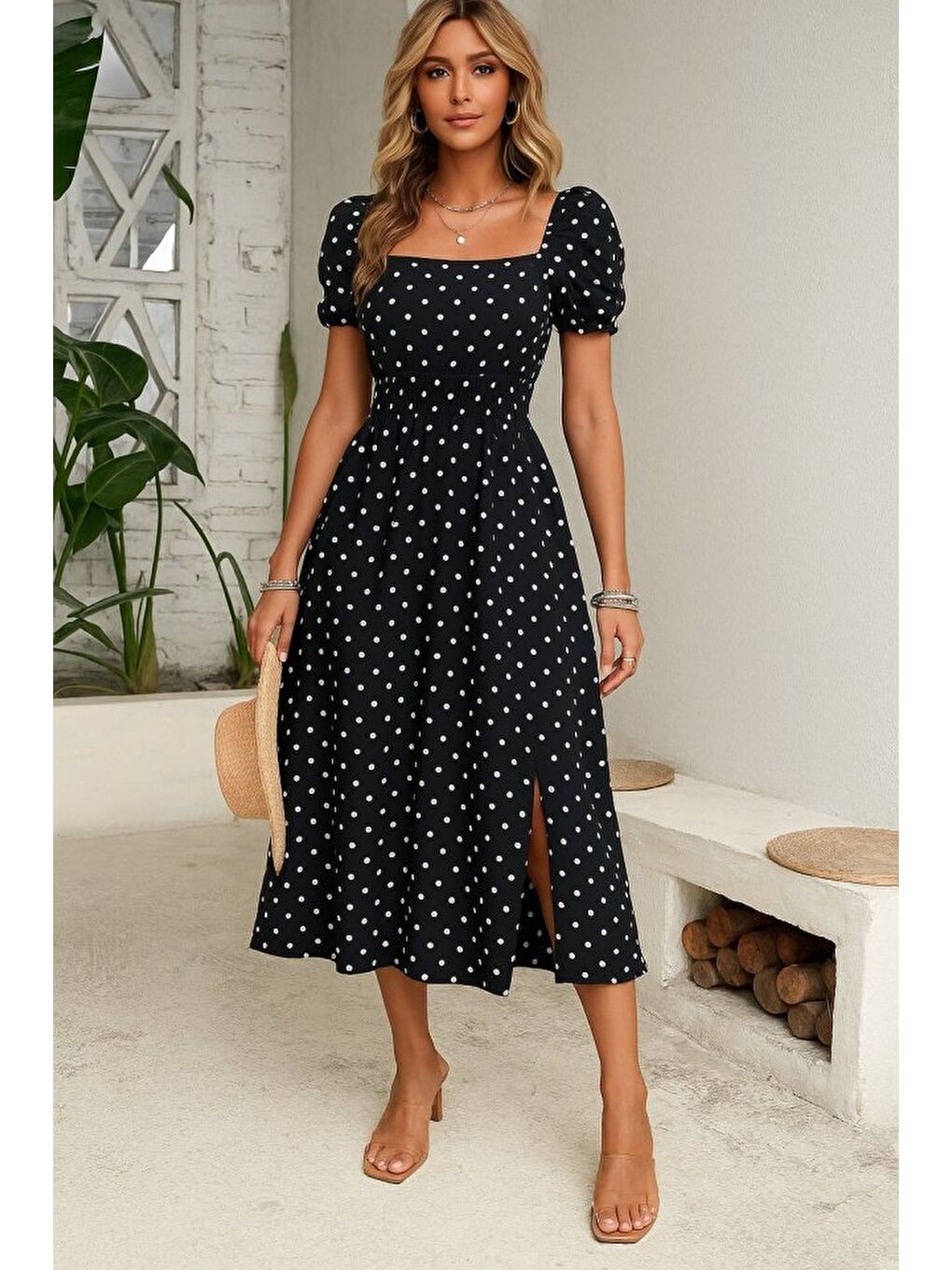 Siyah Kadın Kısa Kollu Geometrik Yaka Yırtmaçlı Puantiyeli Midi örme Krep Elbise