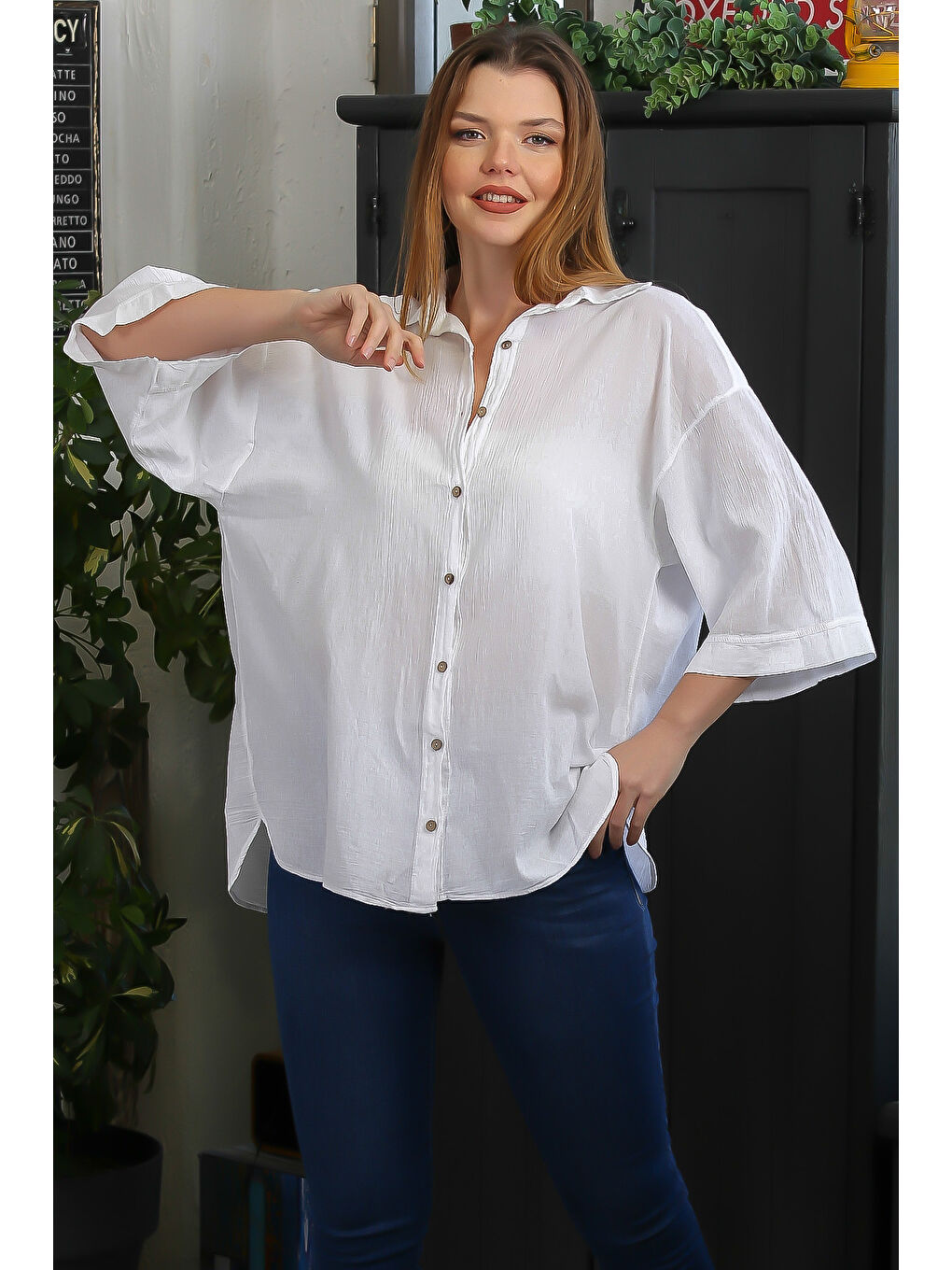 Beyaz 3/4 Kol Sedef Düğmeli Yırtmaçlı Casual Pamuk Dokuma Gömlek-2