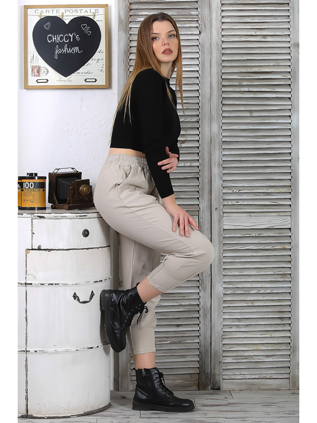 Bej 3/4 Kol Düğmeli Çift Cepli Lastikli Ve Bağlamalı Bel Kısa Paça Casual Pamuk Dokuma Pantolon-4