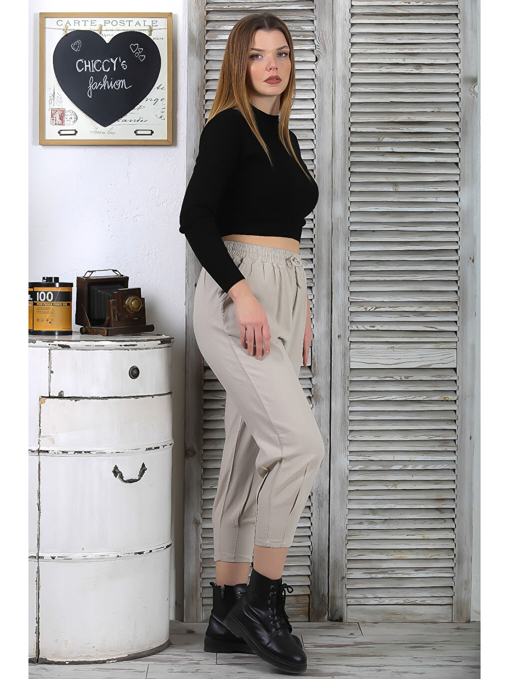 Bej 3/4 Kol Düğmeli Çift Cepli Lastikli Ve Bağlamalı Bel Kısa Paça Casual Pamuk Dokuma Pantolon-5