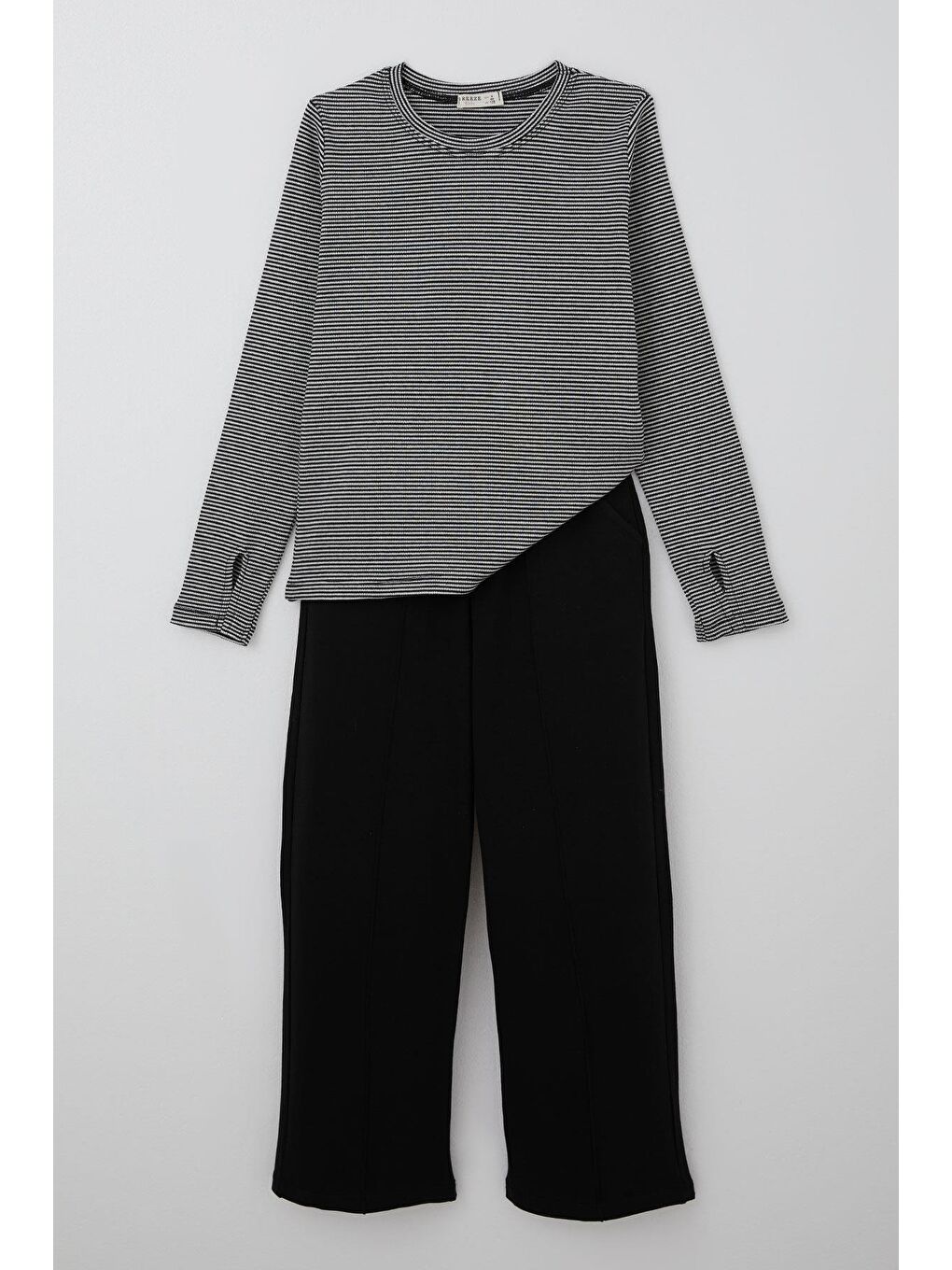 Kız Çocuk Pantolonlu Takım Parmak Detaylı Siyah (8-14 Yaş)