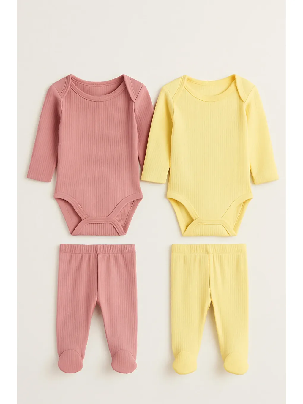 Pembe Kız Bebek Organik Pamuklu 4 Parça 2’li Zıbın Body ve Patikli Alt Takım Seti (0-9 Ay)