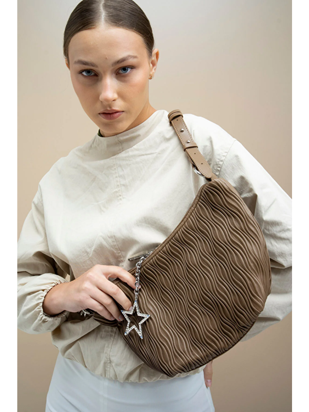 Bej Yıldız Detaylı Kadın Omuz Çantası BYN2314-2