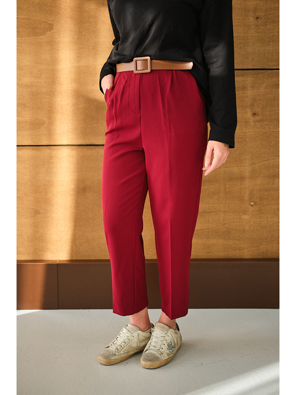 Kadın Lastik Detay Kemerli Kumaş Pantolon Bordo-1