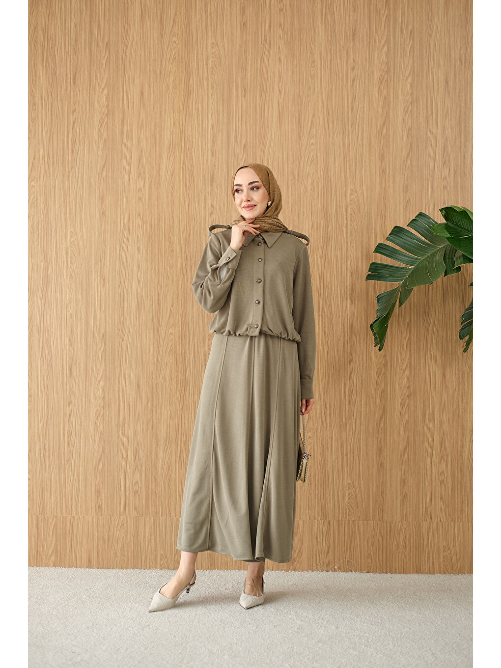 Kadın Gömlek Yaka Gümüş Düğme Detay Takım Yeşil
