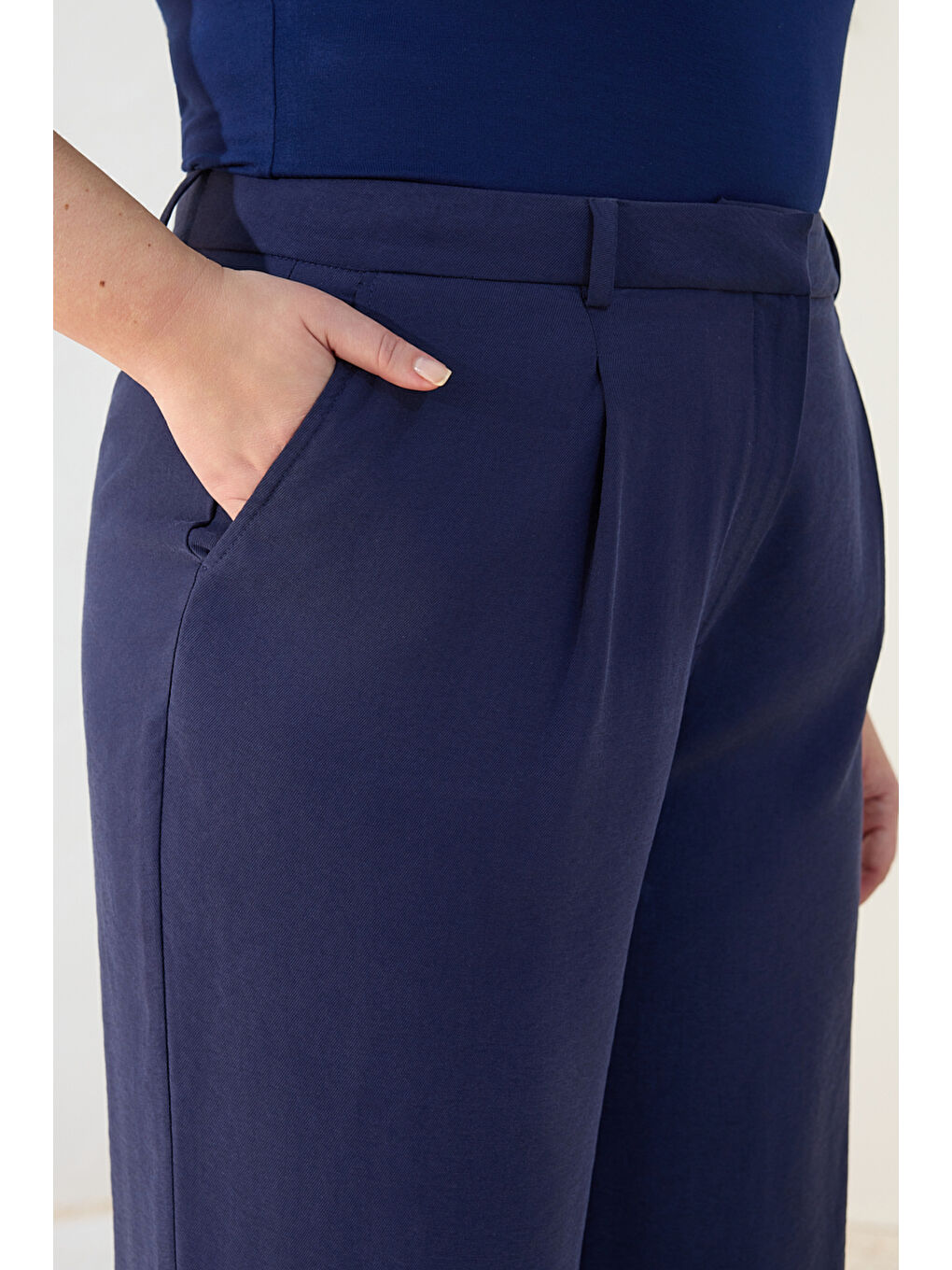 Lacivert Pileli Pantolon-4