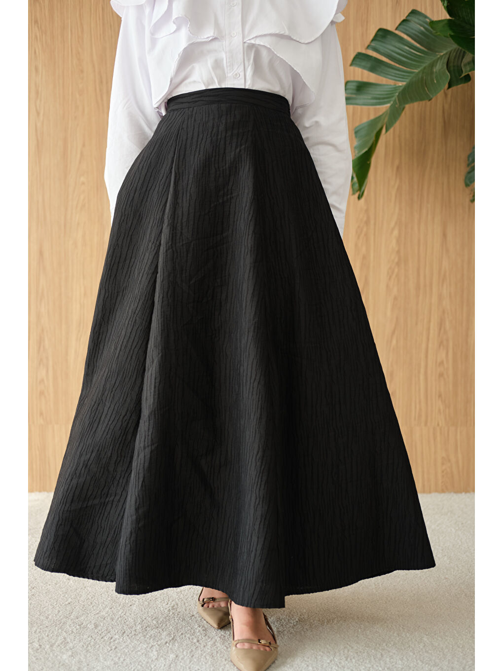 Kadın Yandan Fermuarlı Kendinden Desen Etek Siyah-2