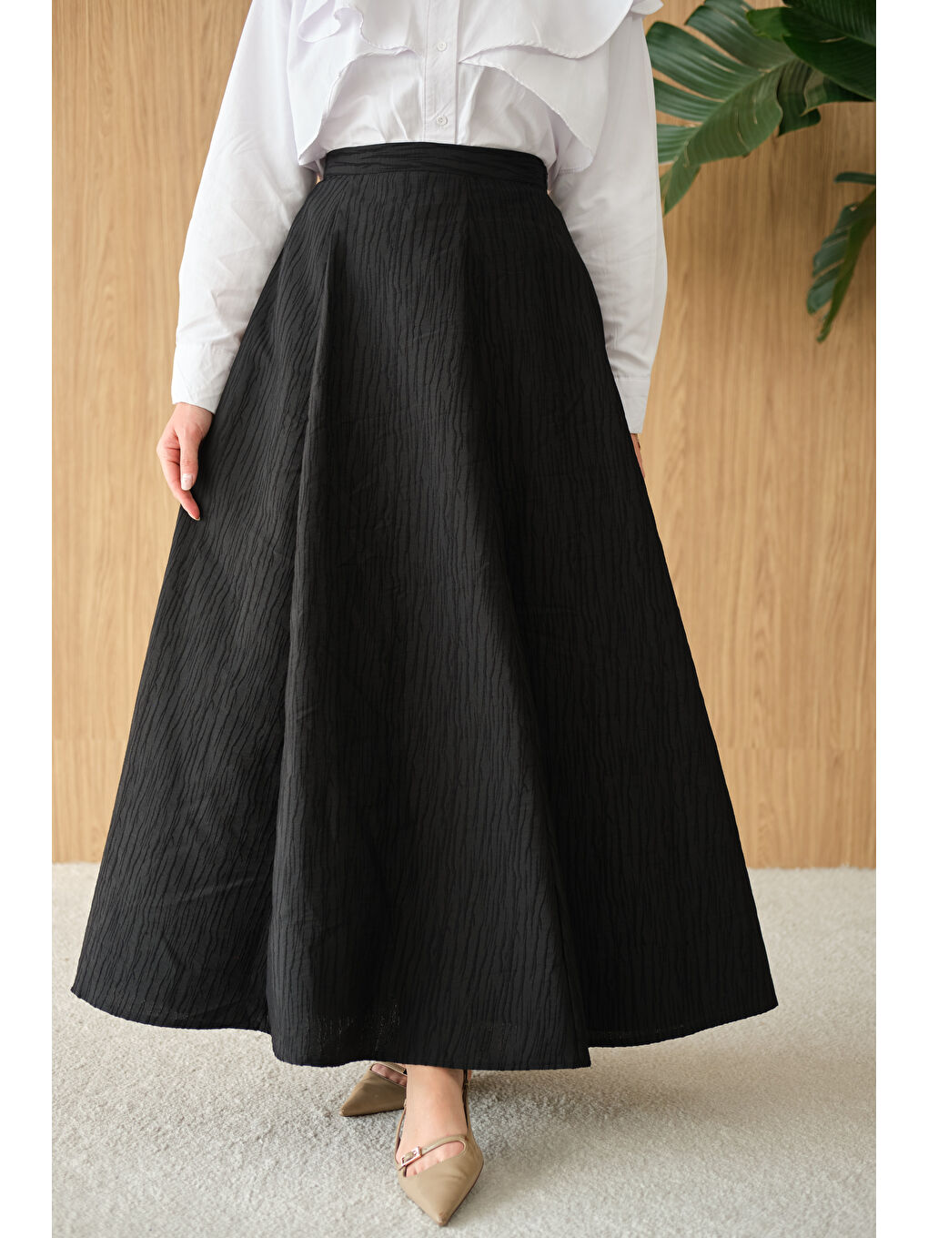 Kadın Yandan Fermuarlı Kendinden Desen Etek Siyah-3