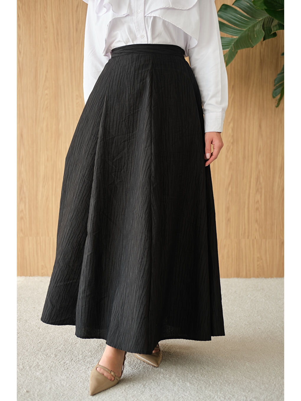 Kadın Yandan Fermuarlı Kendinden Desen Etek Siyah-4