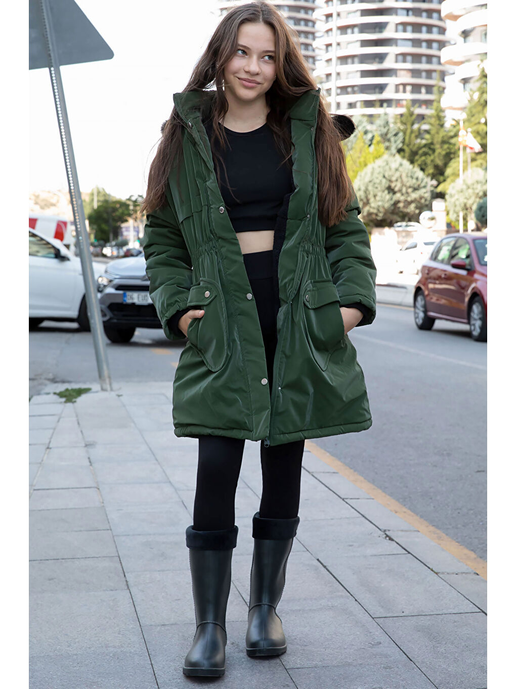 Haki Cep Detaylı İçi Kürklü Çıkarılabilir Kapüşonlu Kız Çocuk Şişme Mont 21335-3