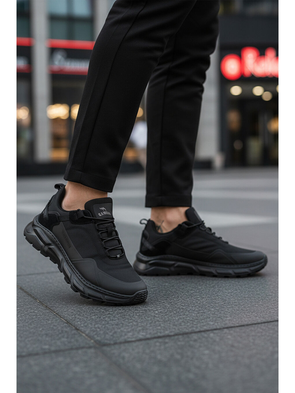 Siyah Bağcıklı Erkek Yürüyüş ve Spor Ayakkabı Rainy M-2