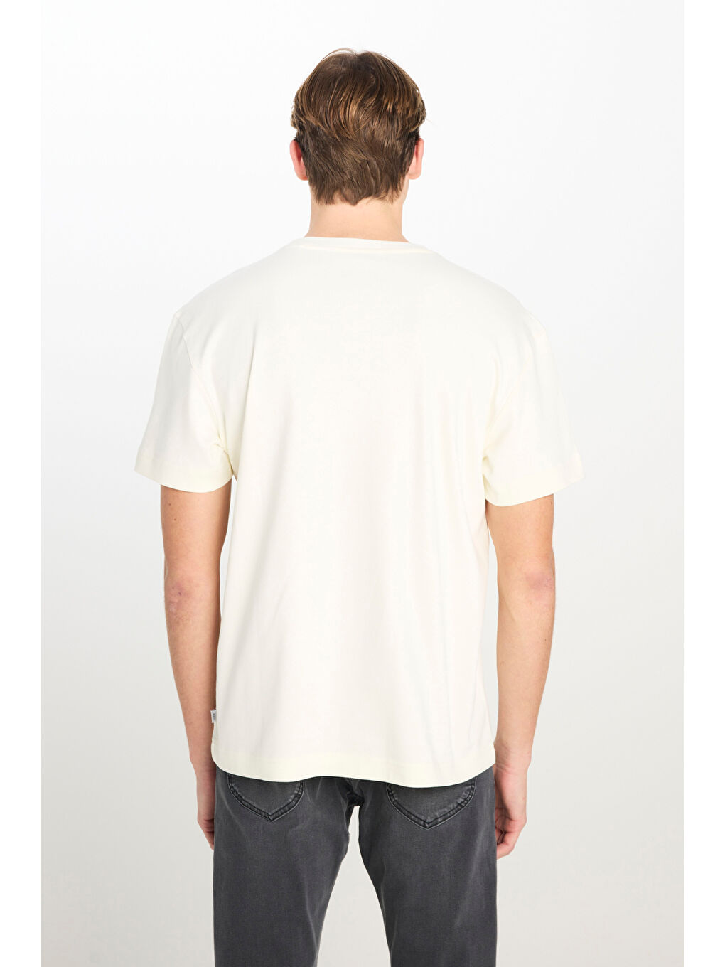 Beyaz %100 Pamuk Relaxed Fit Geniş Kesim Bisiklet Yaka Ekru Basic T-shirt-4