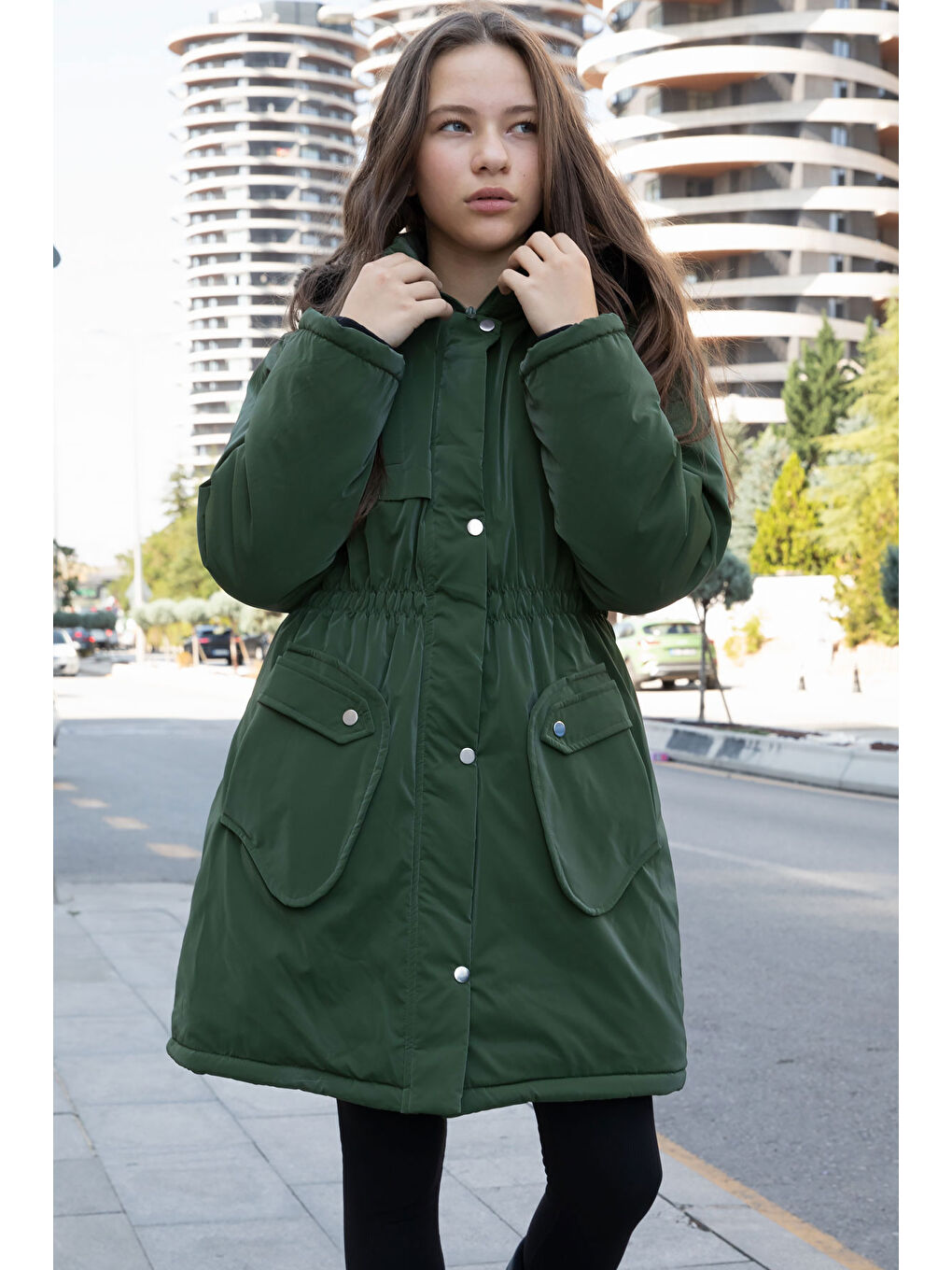 Haki Cep Detaylı İçi Kürklü Çıkarılabilir Kapüşonlu Kız Çocuk Şişme Mont 21335