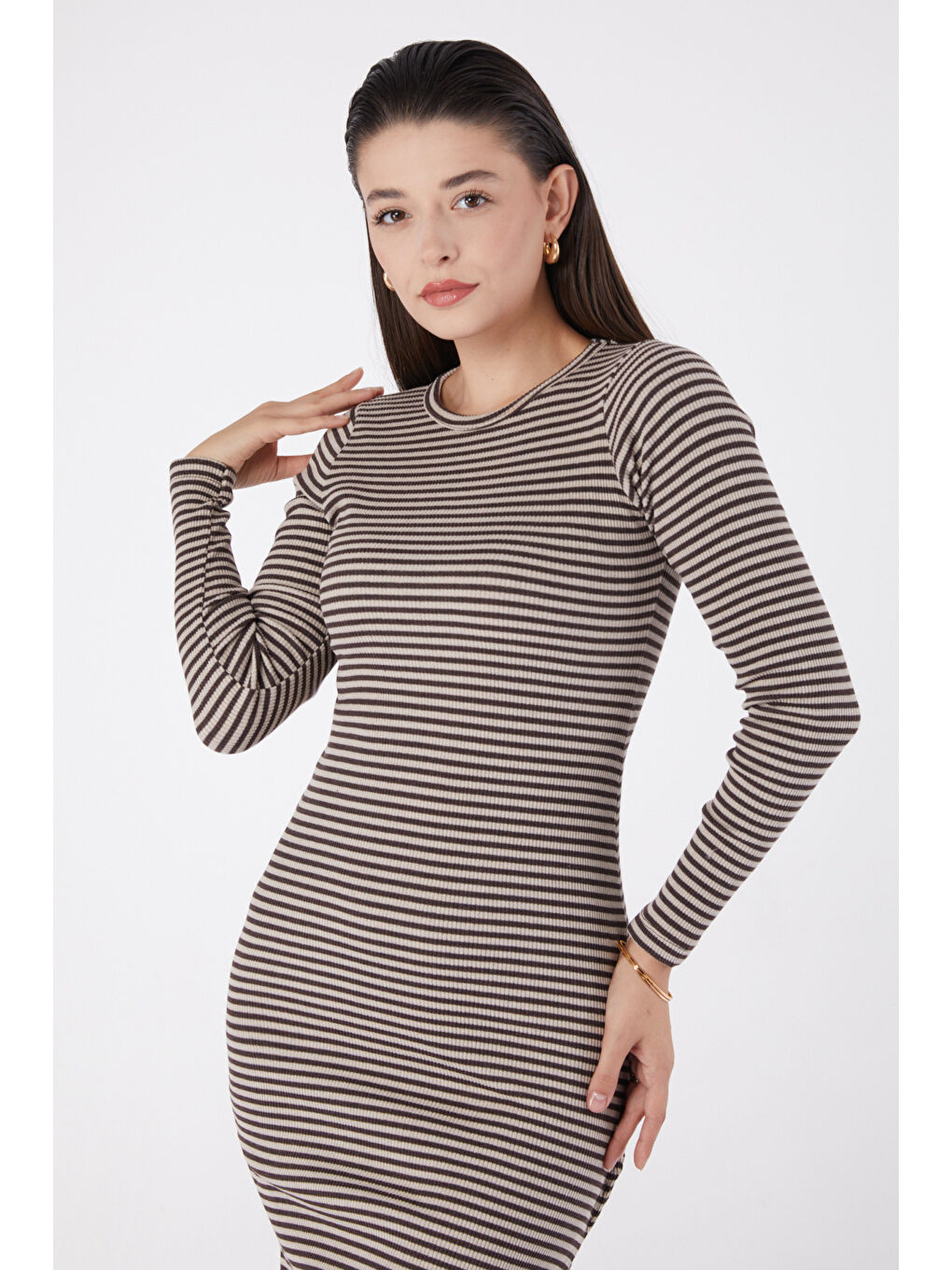 Kahverengi Yırtmaçlı Çizgili Elbise Kahve - 26367-3