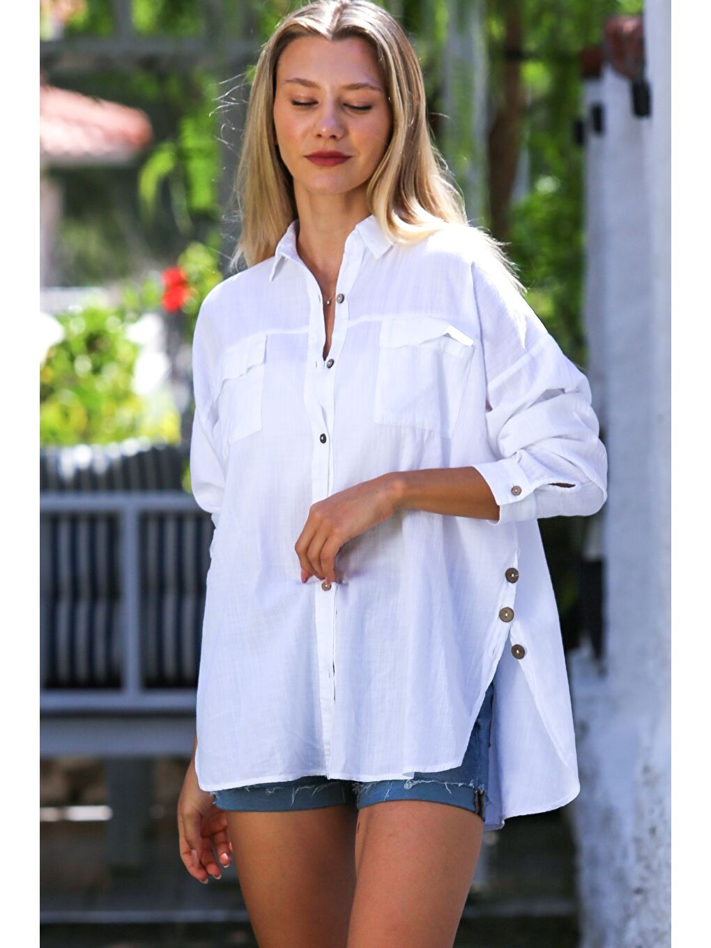 Organik Pamuk Beyaz Gömlek Yaka Uzun Kol Çift Kapaklı Cepli Yanları Düğmeli Dokuma Casual Gömlek-1