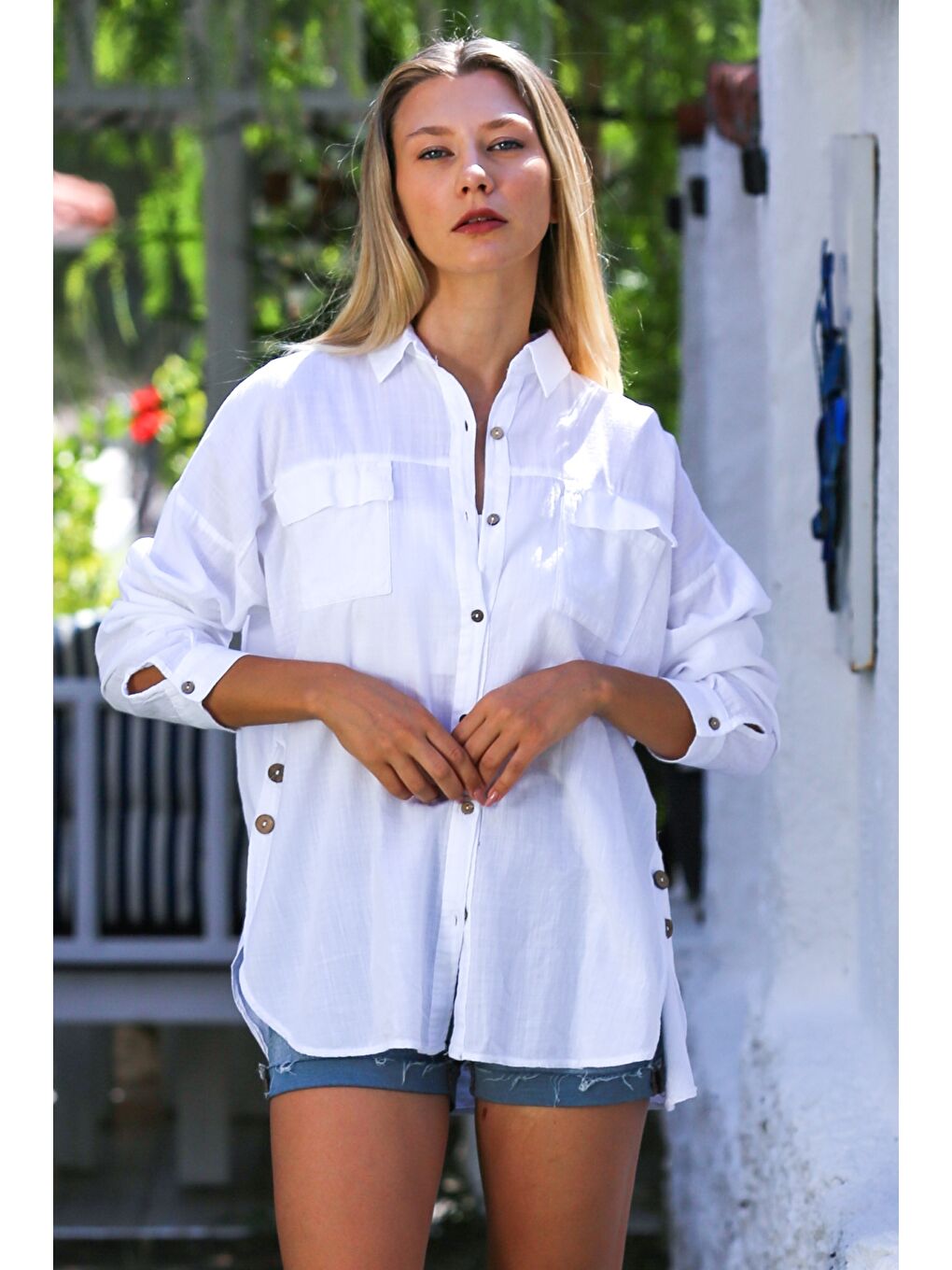 Organik Pamuk Beyaz Gömlek Yaka Uzun Kol Çift Kapaklı Cepli Yanları Düğmeli Dokuma Casual Gömlek-2