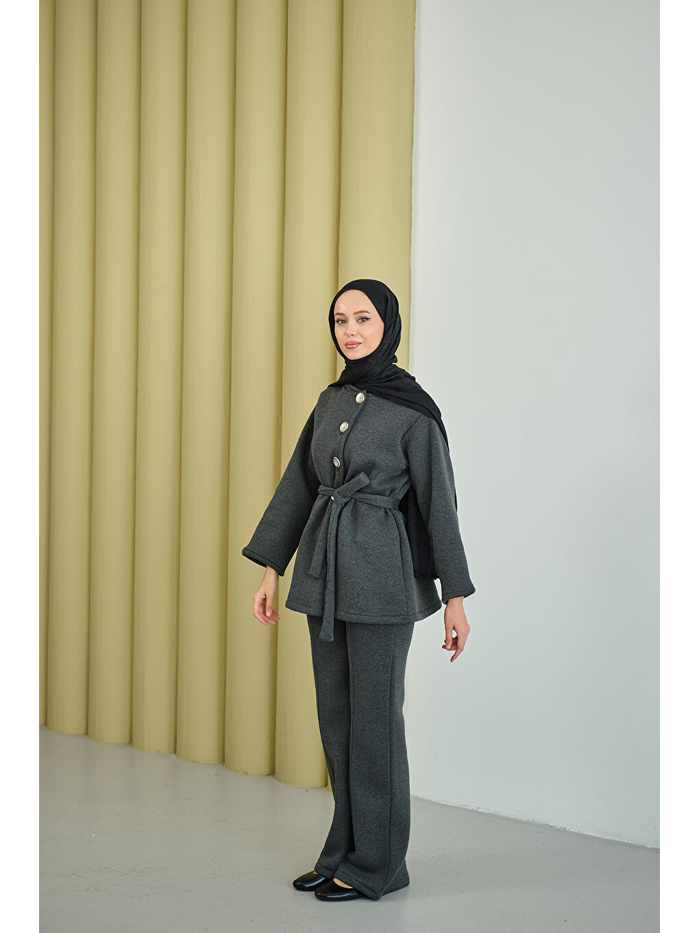 Gri Kadın Yan Düğmeli Bel Bağlamalı Midi Boy Takım Füme-1