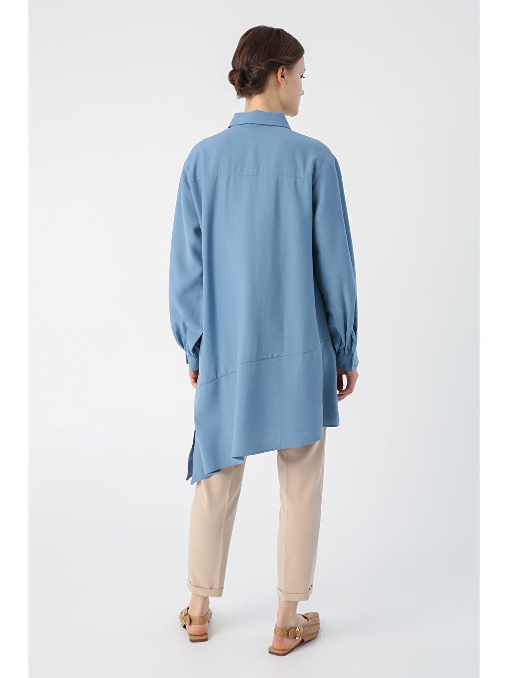 Mavi Eteği Asimetrik Yırtmaçlı Gömlek Yaka Tunik-3