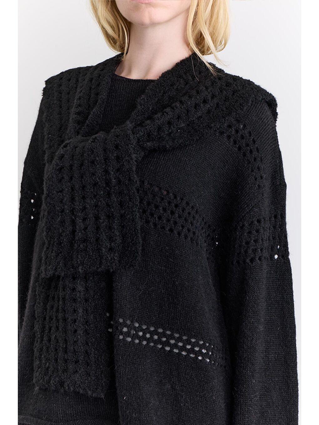 Soft Dokulu Yakalı Şal Siyah-2