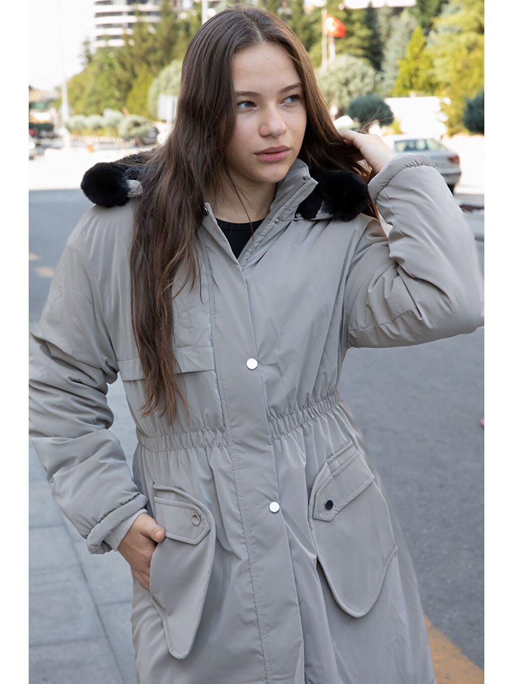 Gri Cep Detaylı İçi Kürklü Çıkarılabilir Kapüşonlu Kız Çocuk Şişme Mont 21339-1