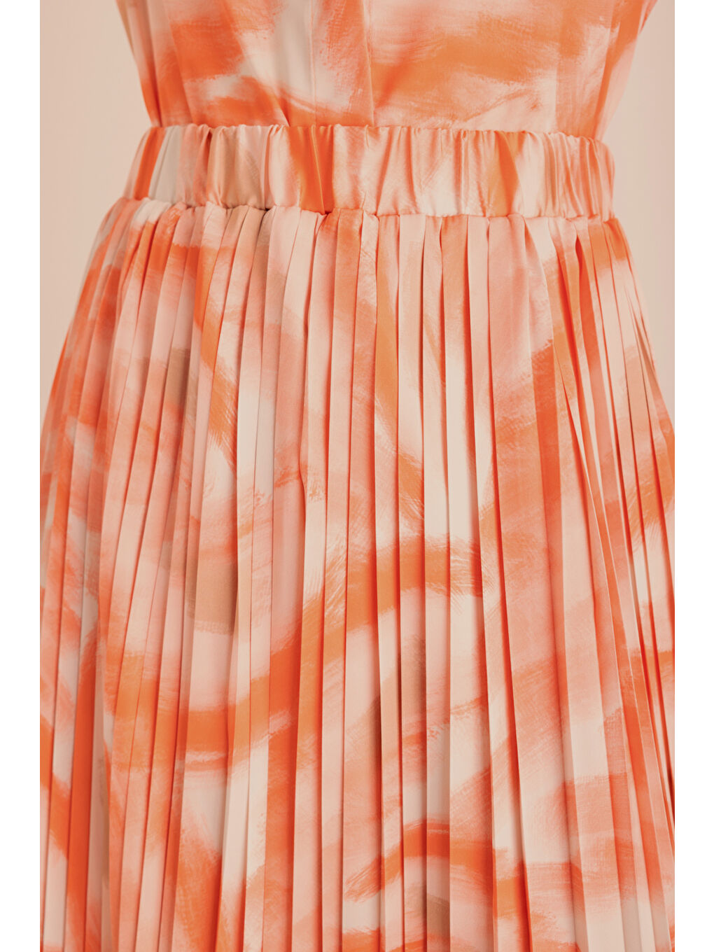 Siyah Desenli Piliseli Beli Lastikli Etek-2