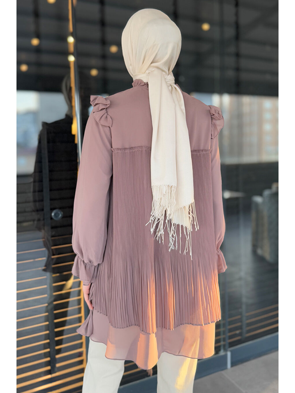 Bej Kadın Yaka Bağlamalı Pileli Tesettür Şifon Tunik-6