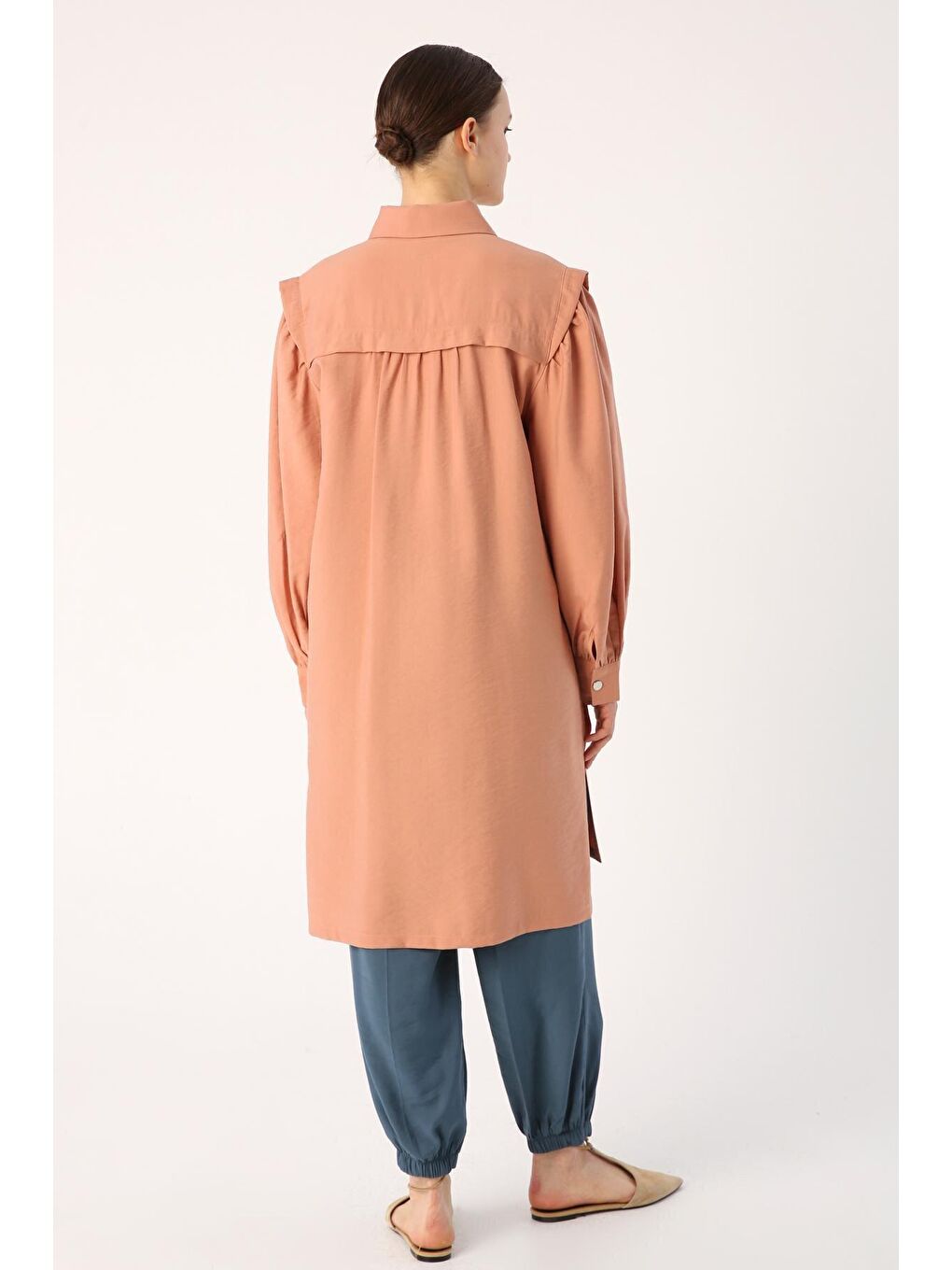 Pembe Pudra Kolları Büzgülü Yırtmaçlı Gömlek Tunik-3