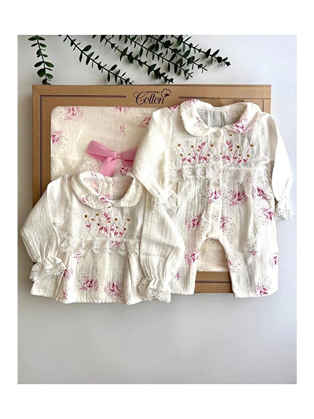 Beyaz Kız Bebek Organik Pamuk Çiçekli Müslin Kumaş 10lu Hastane Çıkış Seti Yenidoğan-3