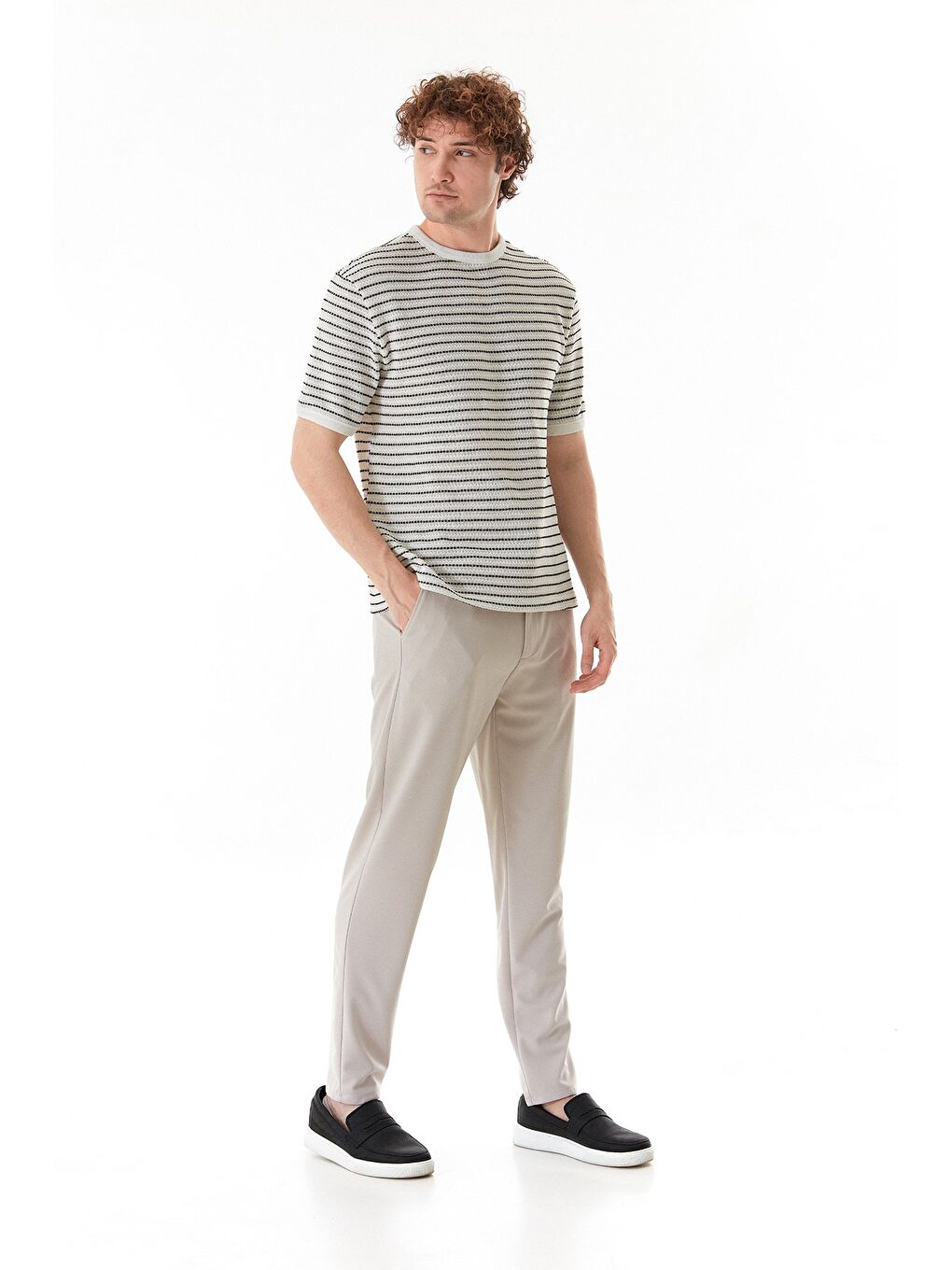 Ekru Çizgili Bisiklet Yaka Triko Örme Tişört-1