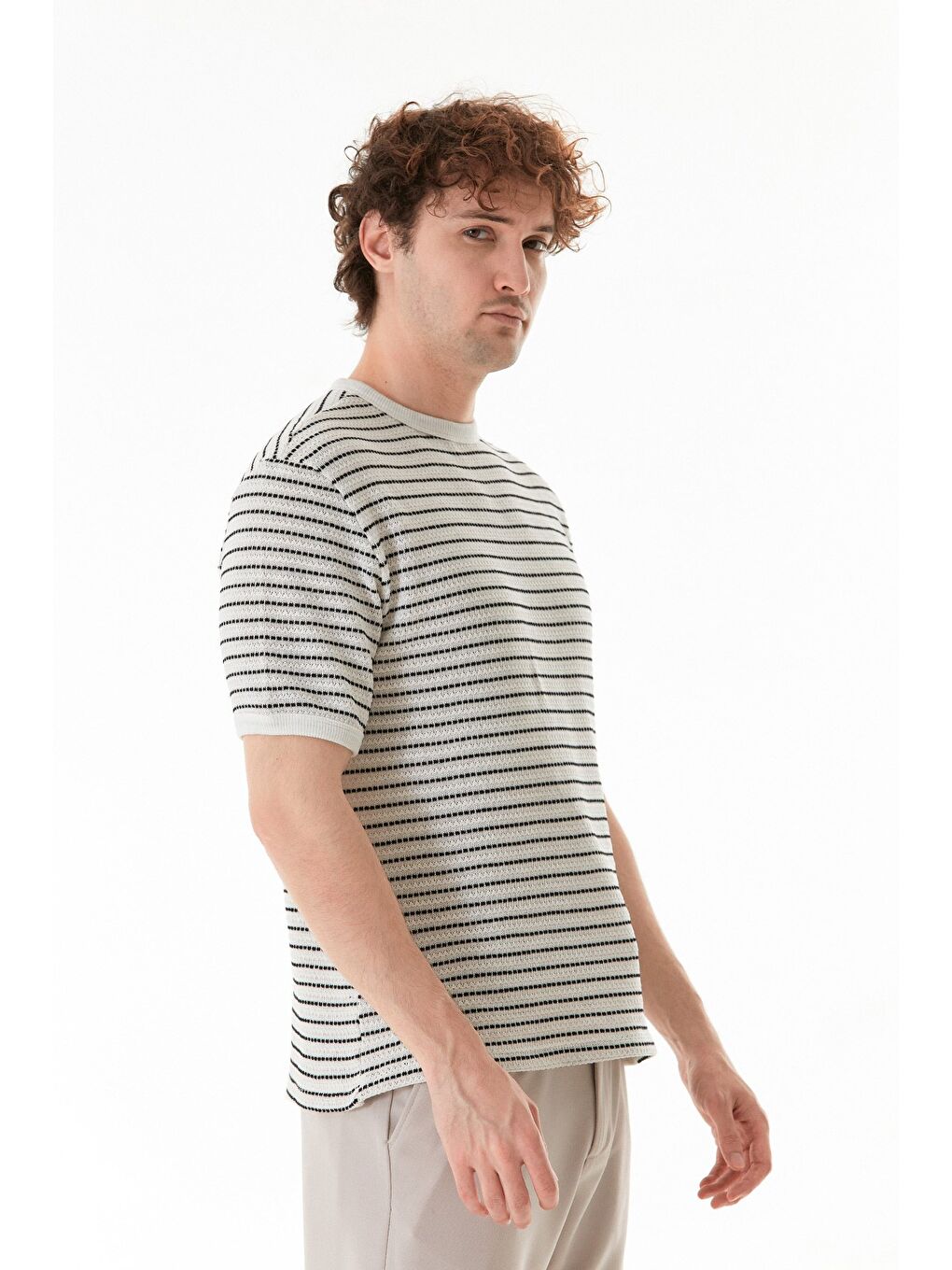 Ekru Çizgili Bisiklet Yaka Triko Örme Tişört-2