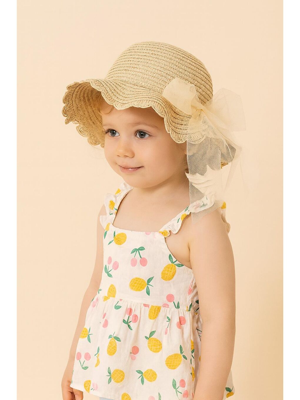 Fiyonk Aksesuarlı Hasır Şapka Bej