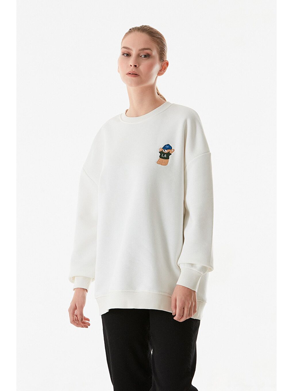 Fullamoda Ekru 3 İplik Ayıcık Nakışlı Bisiklet Yaka Oversize Sweatshirt - 1