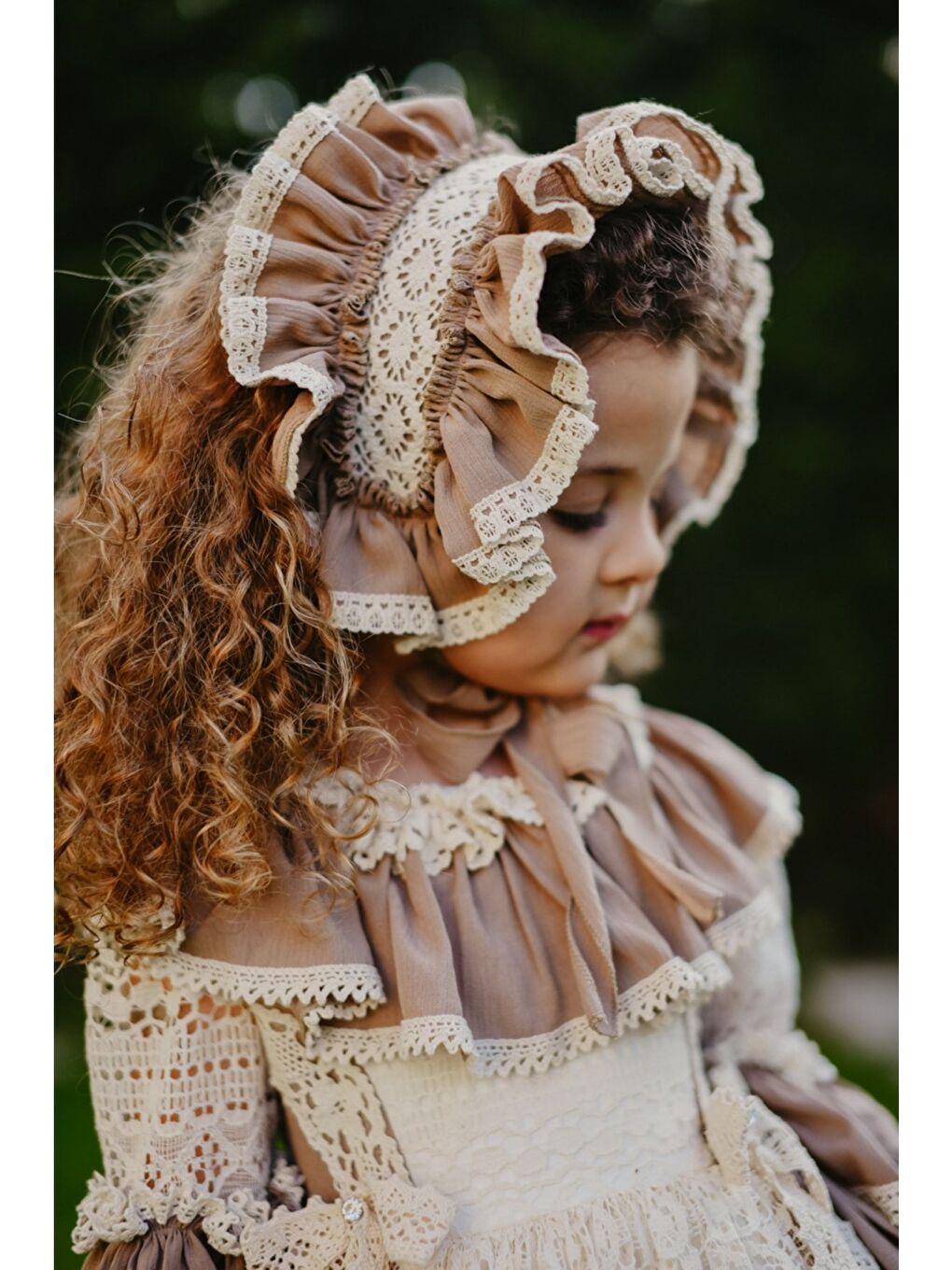 Bej Doğum Günü Kız Çocuk Saç Aksesuarlı Vintage Elbise-1