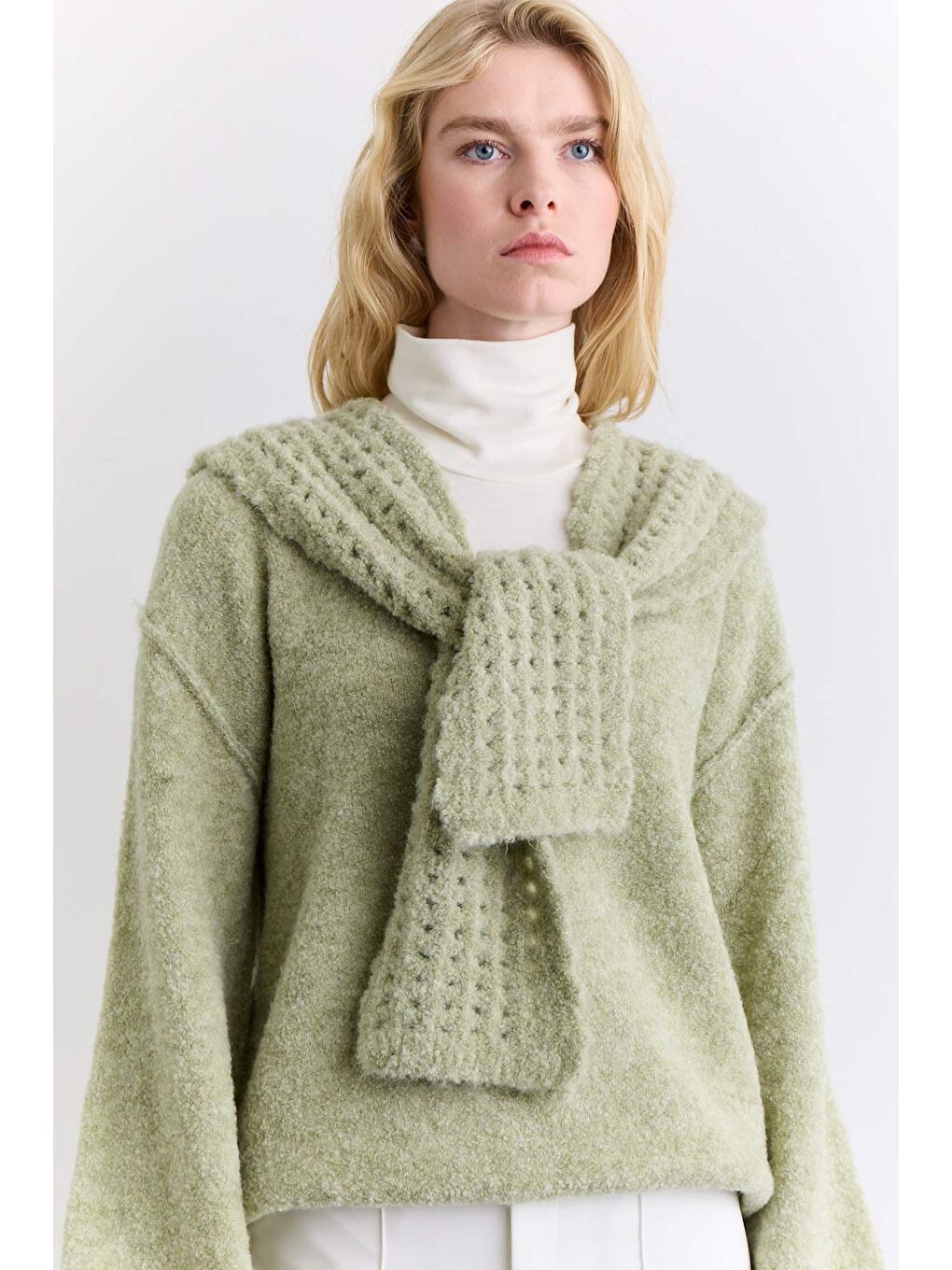 Soft Dokulu Yakalı Şal Yeşil