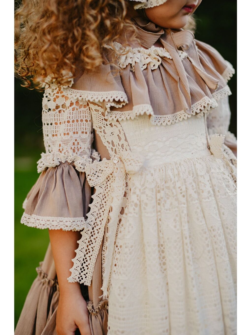 Bej Doğum Günü Kız Çocuk Saç Aksesuarlı Vintage Elbise-3