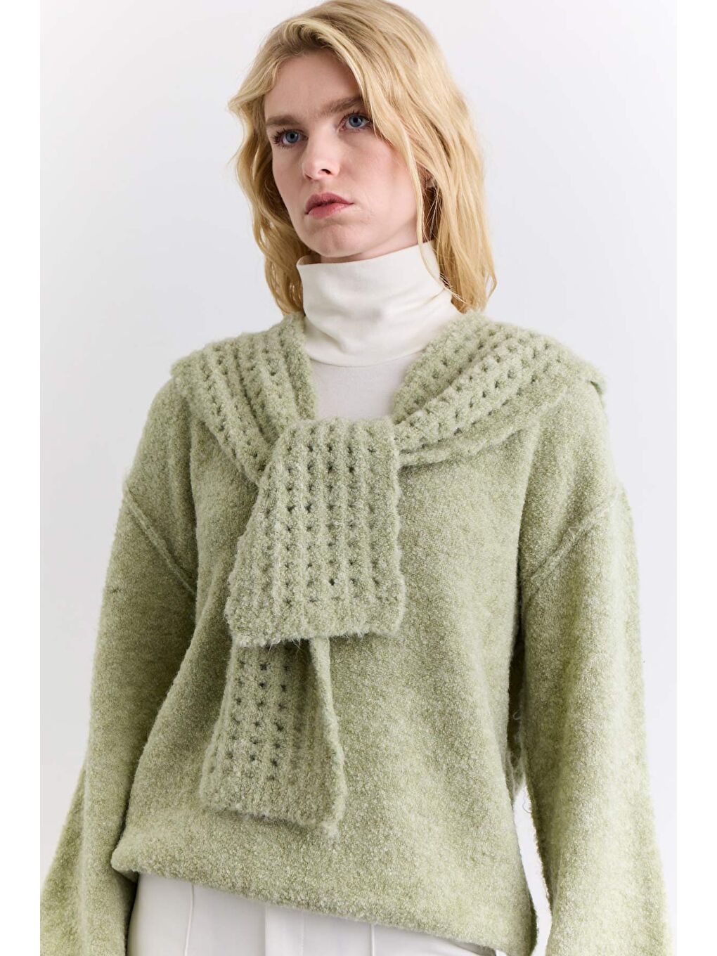 Soft Dokulu Yakalı Şal Yeşil-1