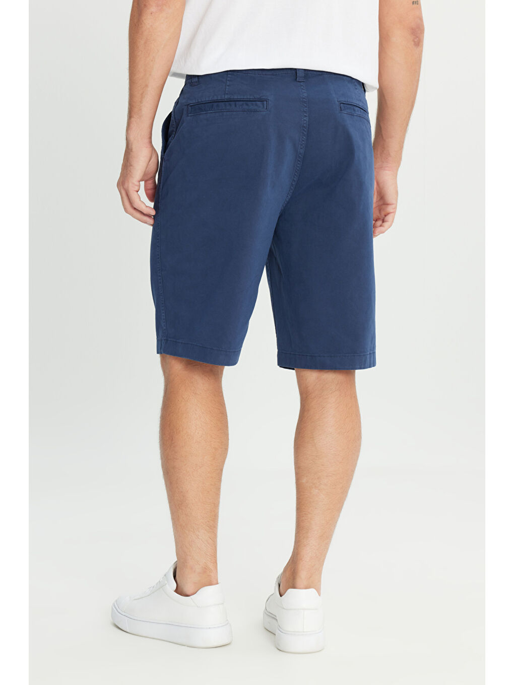 Regular Fit Normal Kesim Lastik Bel Detaylı Lacivert Pamuklu Esnek Chino Şort-3